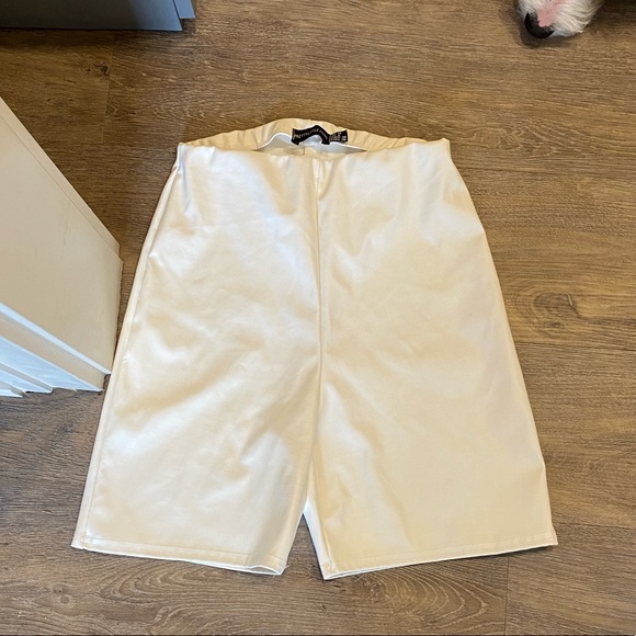 PrettyLittleThing Pants - Pleather biker shorts